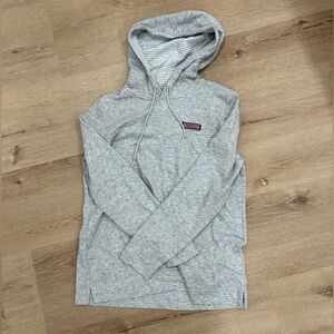 Vineyard Vine’s Grey Hoodie